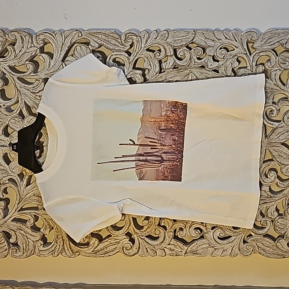 Universal Thread  Tee